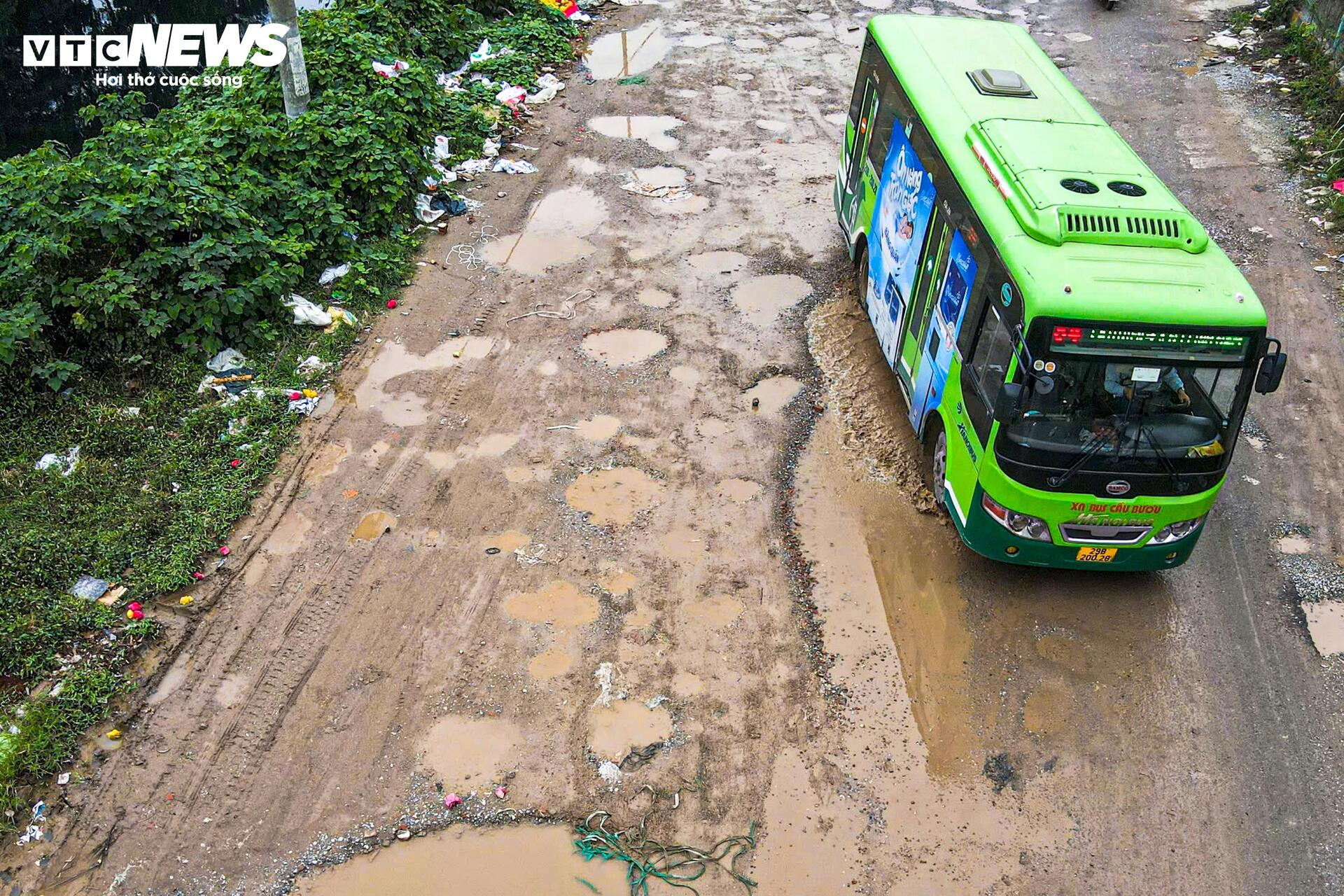 Diện mạo mới của đoạn đường từng chi chít ‘ổ voi, ổ gà’ ở Hà Nội- Ảnh 2.