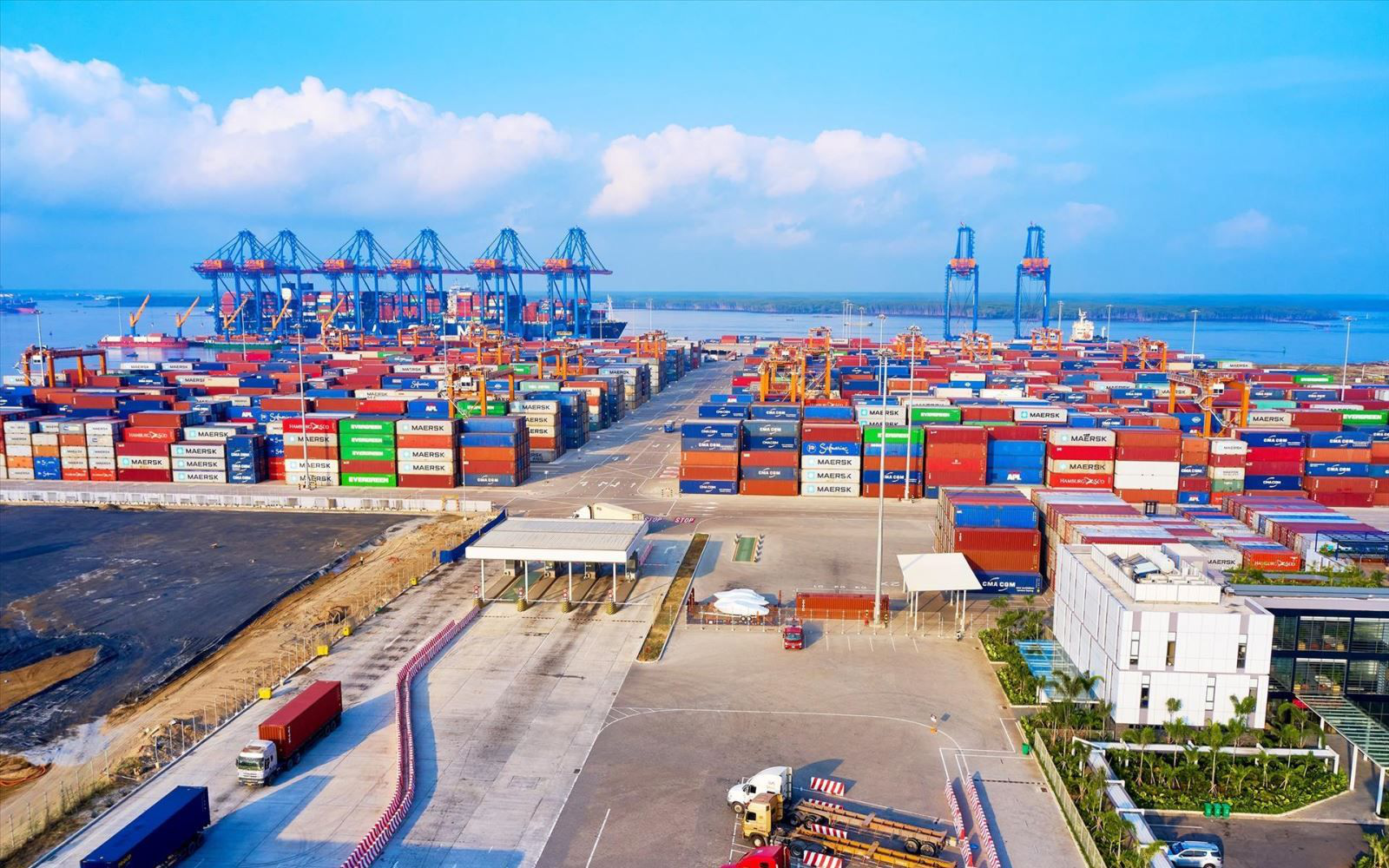 Khai thông thể chế, kích hoạt nội lực cho quỹ đạo tăng trưởng mới- Ảnh 1.