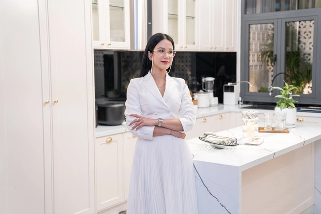 Nữ nghệ sĩ đa tài là mẹ đơn thân, sở hữu biệt thự 600m2 tại TP.HCM, công khai bạn trai kém 11 tuổi - Ảnh 4.