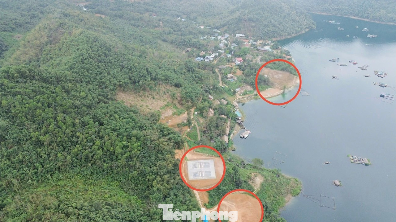 Chủ tịch tỉnh Phú Thọ chỉ đạo kiểm tra, làm rõ vụ bạt núi, lấn hồ Hòa Bình- Ảnh 1.