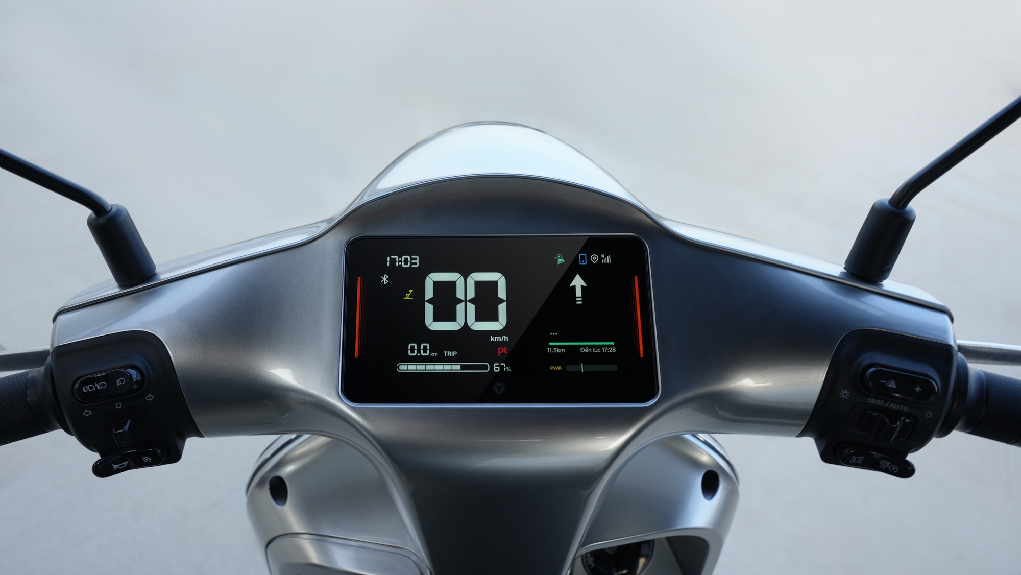 Mẫu xe máy điện Trung Quốc có khả năng di chuyển 180 km sau một lần sạc chính thức ra mắt - Ảnh 4.