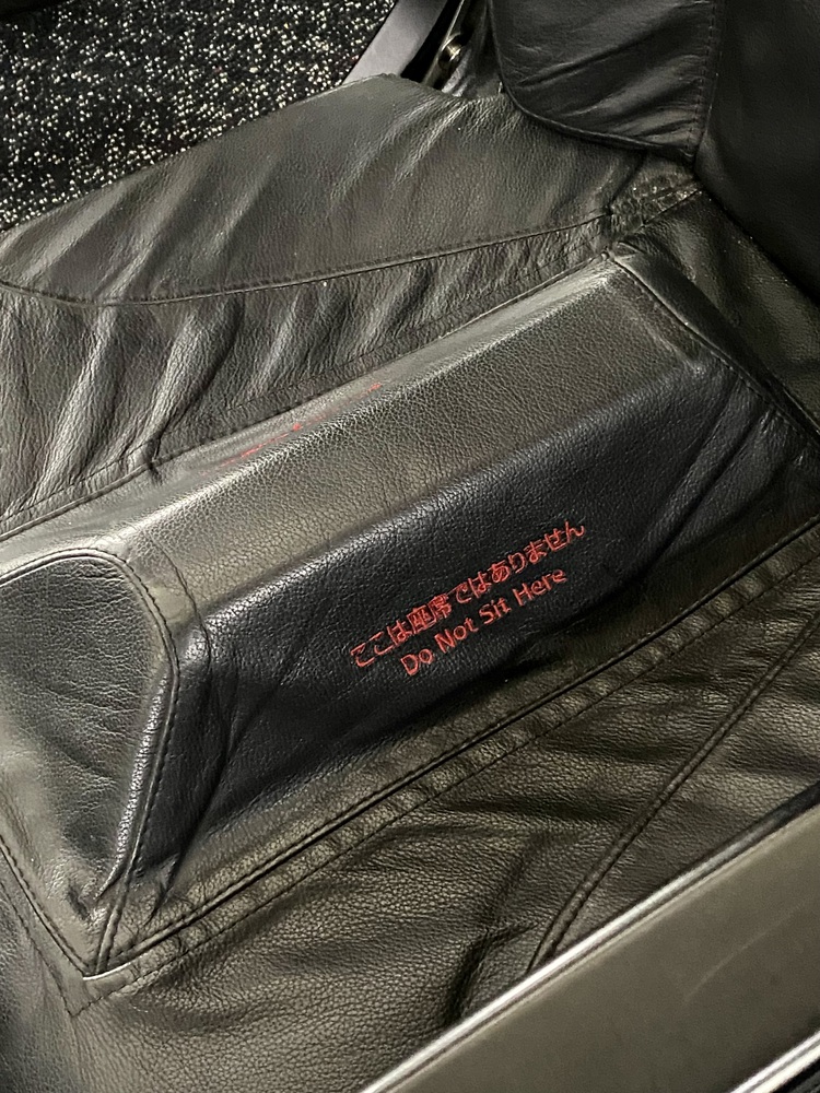 Người trong ngành tiết lộ bí ẩn chiếc ghế hàng 15 trên máy bay, vì sao không bao giờ có ai dám ngồi?- Ảnh 3.