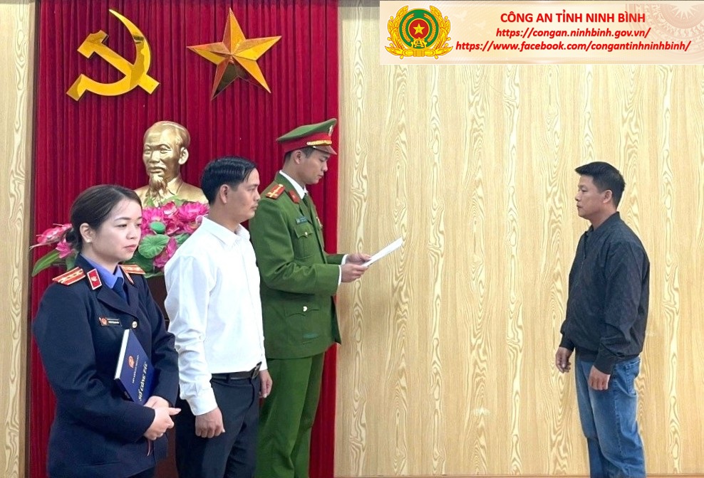 Thi hành lệnh bắt tạm giam chủ xưởng dấm Vũ Văn Dũng sinh năm 1984- Ảnh 1.