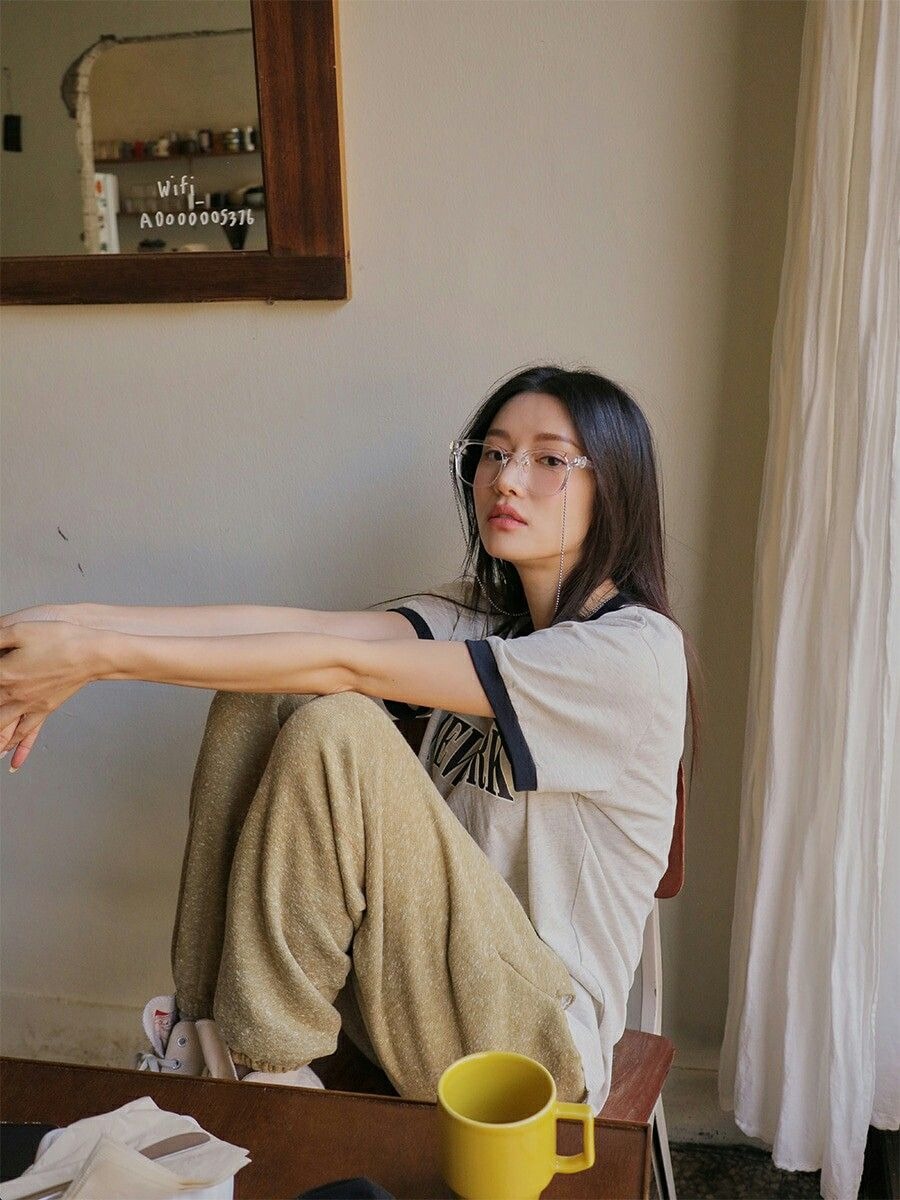 Lương tăng nhưng tiền tiết kiệm không tăng: Chuyện gì đã thực sự xảy ra? - Ảnh 1.