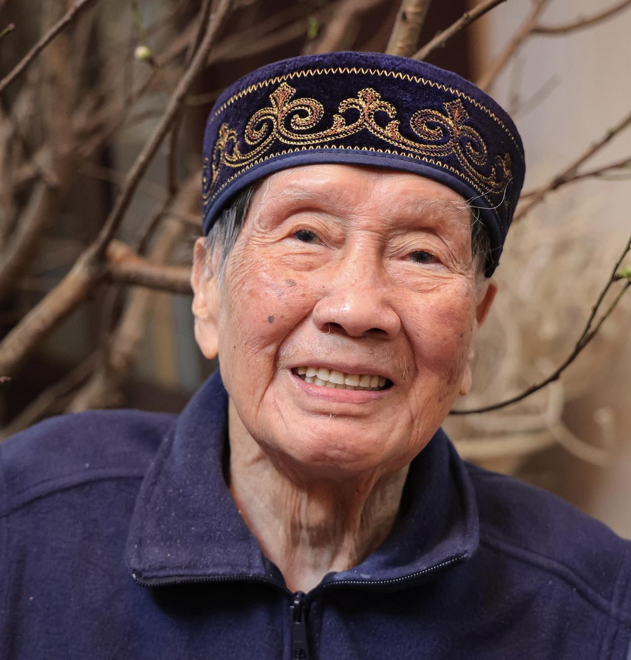 Cây đại thụ âm nhạc Việt Nam tuổi U100: 1 bên phổi khô cứng, thở oxy hàng ngày nhưng lại xuất hiện tóc đen- Ảnh 1.