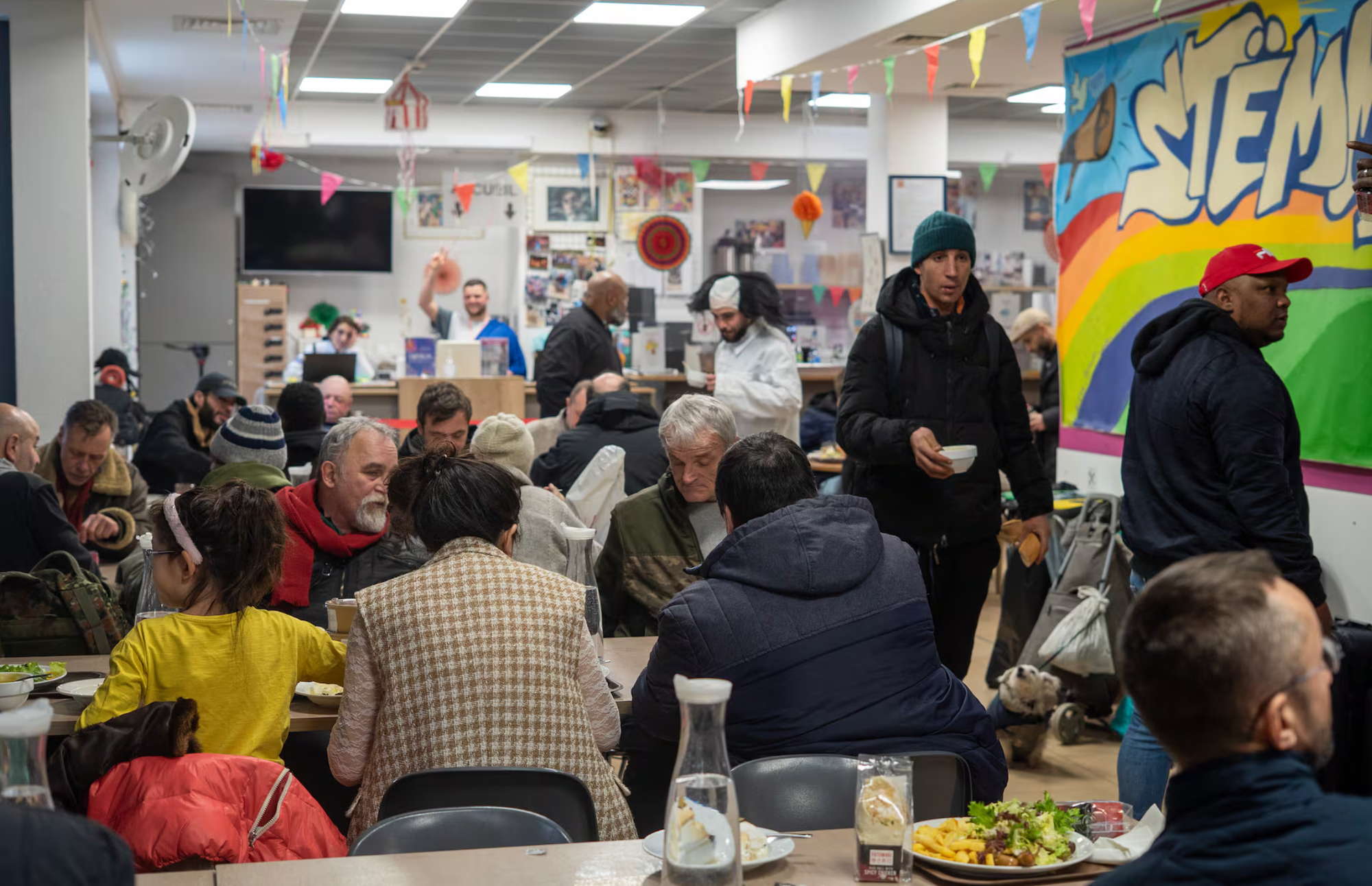 Nghịch lý ở quốc gia giàu nhất Liên minh châu Âu- Ảnh 1.