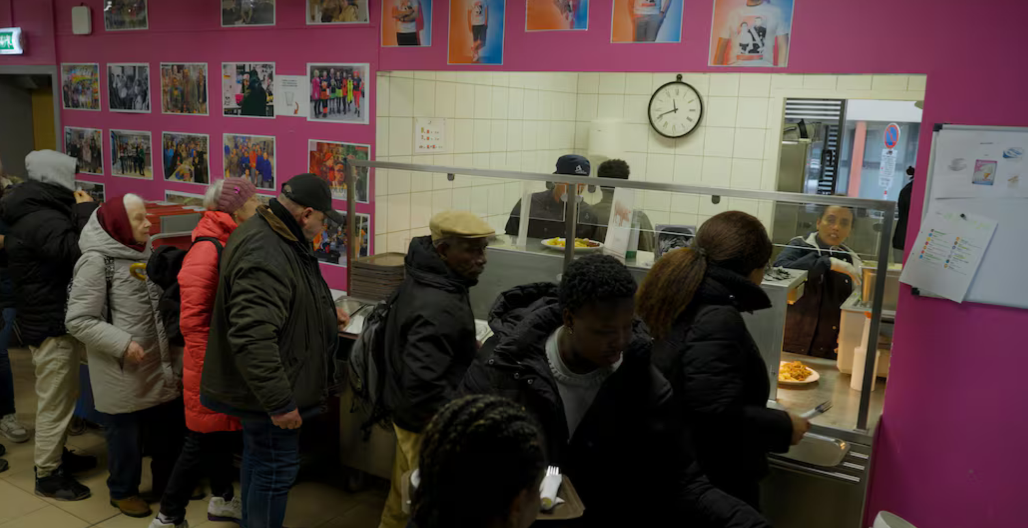 Nghịch lý ở quốc gia giàu nhất Liên minh châu Âu- Ảnh 2.