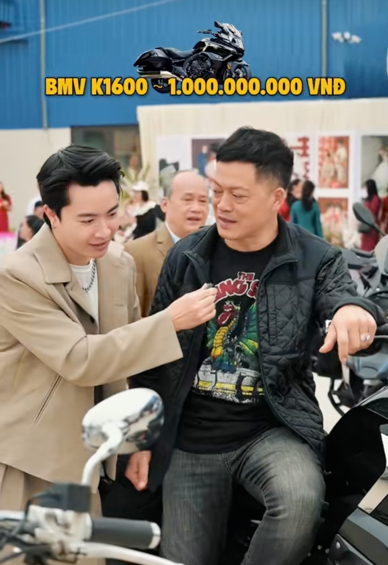 Đám cưới gây chú ý tại Hải Hậu: Rạp cưới rộng 1.000m2, dàn xe moto tiền tỷ rước dâu- Ảnh 13.