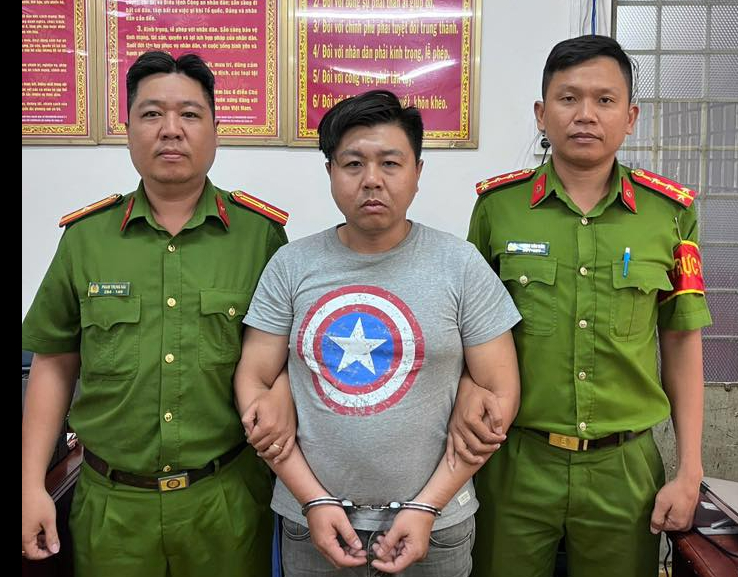 Thi hành lệnh bắt khẩn cấp tài xế xe ôm công nghệ Bùi Quang Hiếu- Ảnh 1.