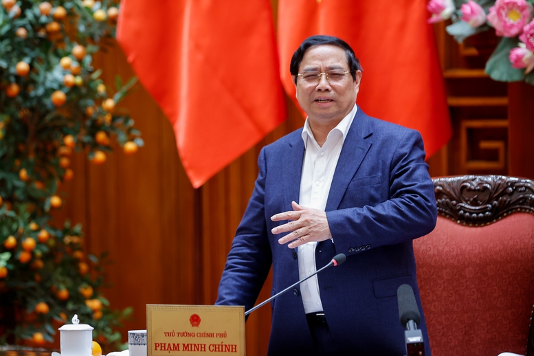 Thủ tướng: Sử dụng ngay Quỹ bình ổn giá xăng dầu; dứt khoát không để thiếu năng lượng trong mọi hoàn cảnh- Ảnh 4.