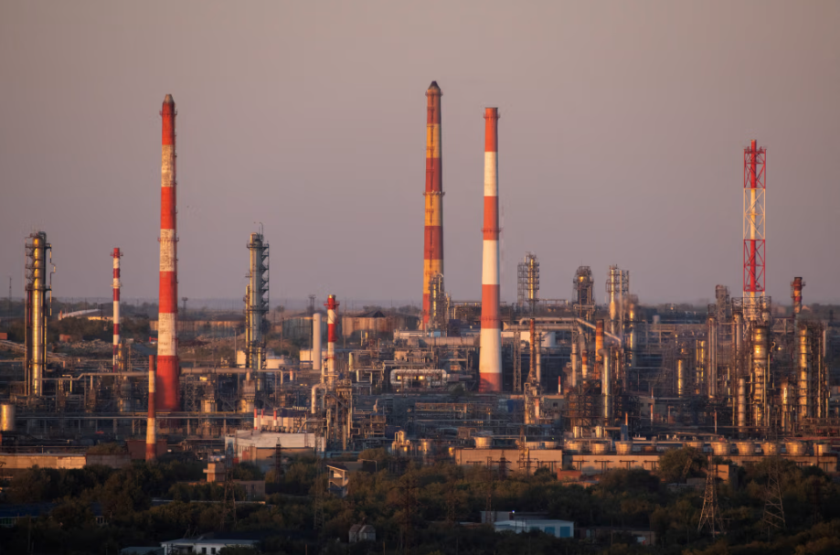 Tàu chở LNG đến châu Âu quay đầu, Nga "thắng lớn": Mỹ lập tức hành động- Ảnh 1.