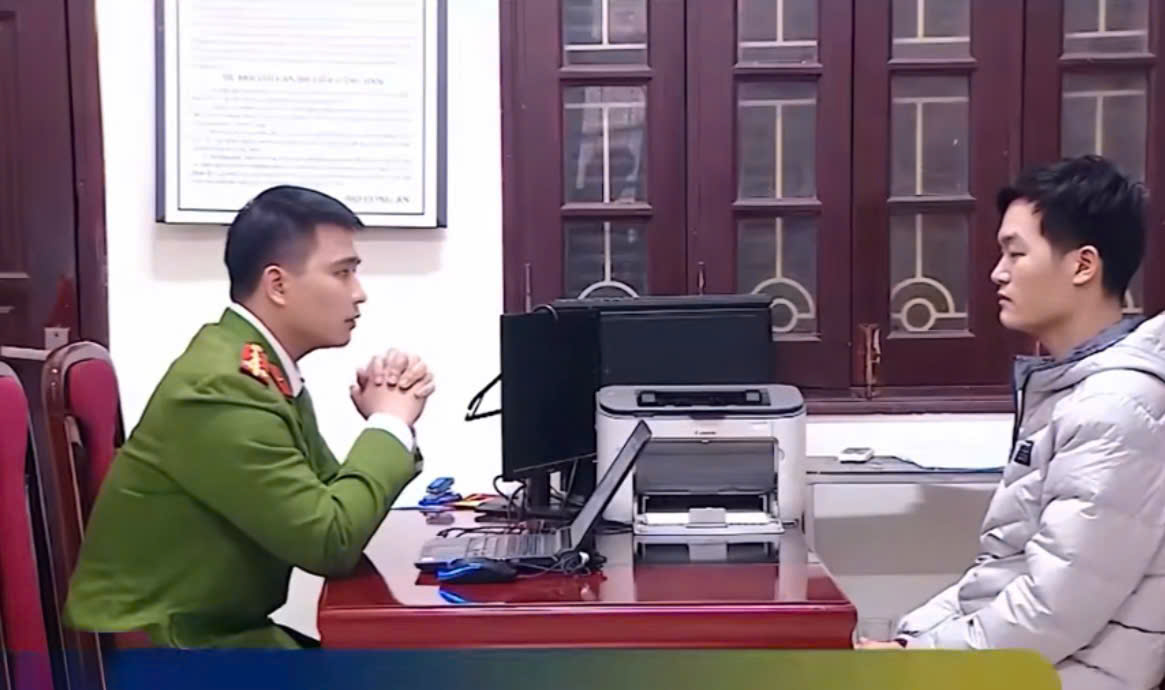 Chiến sĩ trinh sát trẻ trong cuộc truy vết 5.300 tỷ của “đế chế” Mr Pips: "Chúng tôi đi qua từ cơn mưa này đến cơn mưa khác"- Ảnh 8.