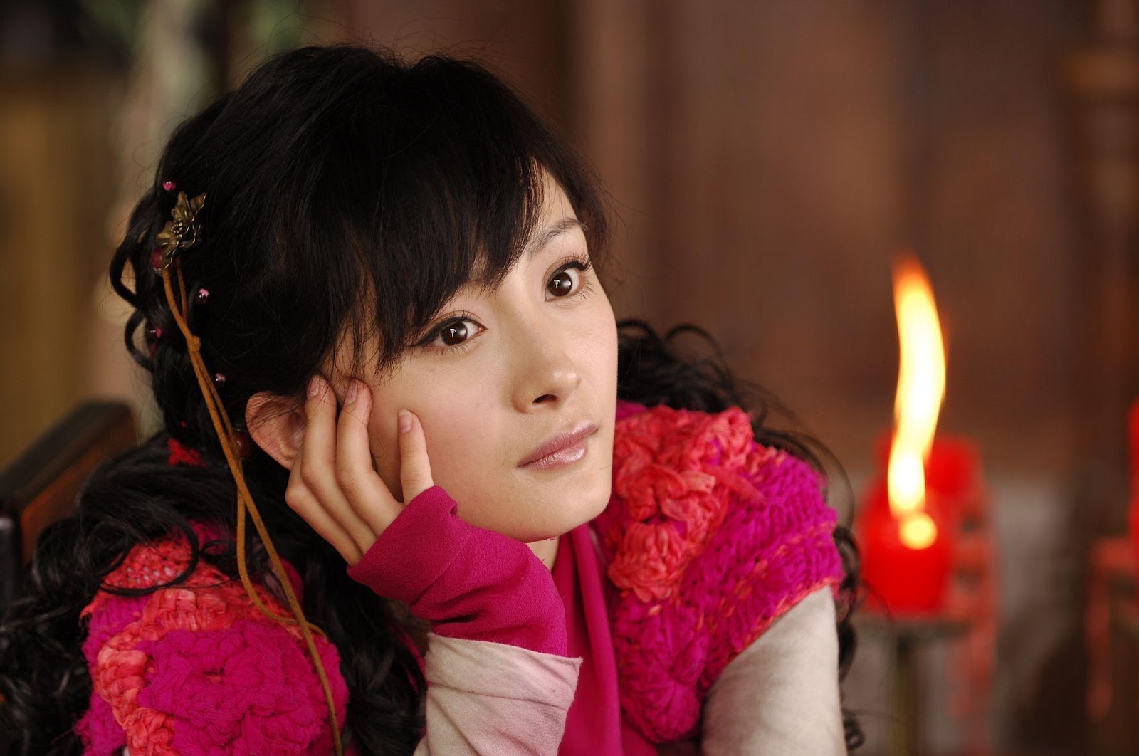 Mỹ nhân đầu tiên sống sót qua 4 lần cấm sóng: Đôi mắt là ngoại lệ quốc gia, nghỉ hát 12 năm vẫn bị đòi album mỗi ngày- Ảnh 1.