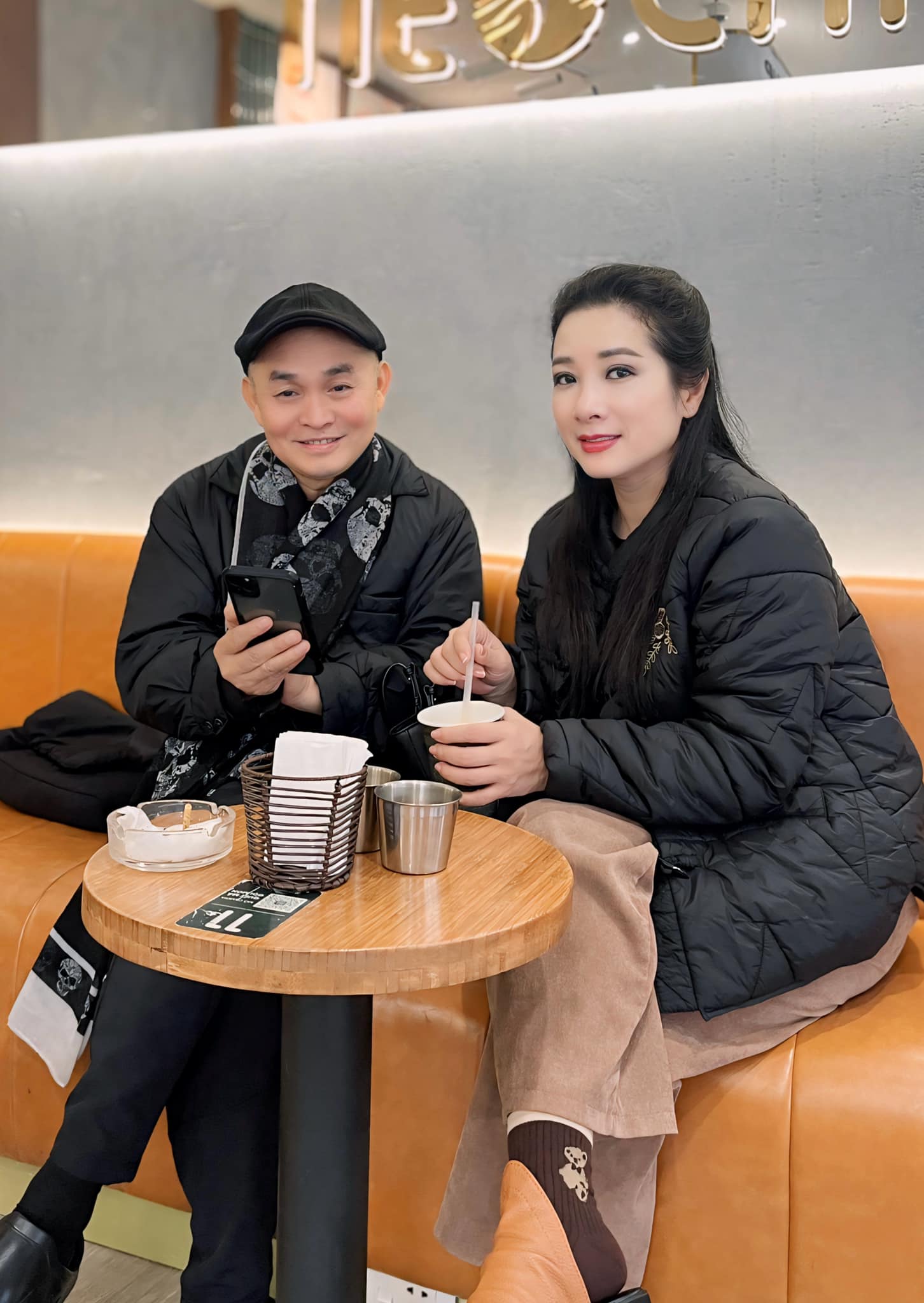 Mẹ đơn thân là nữ NSƯT đình đám 1 thời: U60 giàu có, đẹp căng tràn, nhiều người si mê tặng vàng- Ảnh 3.