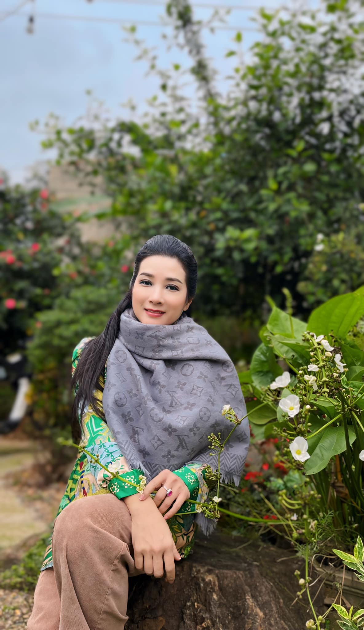 Mẹ đơn thân là nữ NSƯT đình đám 1 thời: U60 giàu có, đẹp căng tràn, nhiều người si mê tặng vàng- Ảnh 4.