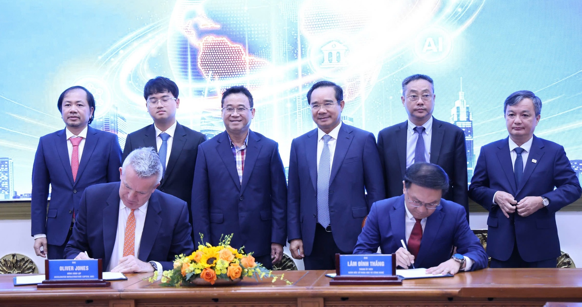 TPHCM chuẩn bị xây trung tâm dữ liệu AI đầu tiên, vốn 2,1 tỉ USD - Ảnh 1.