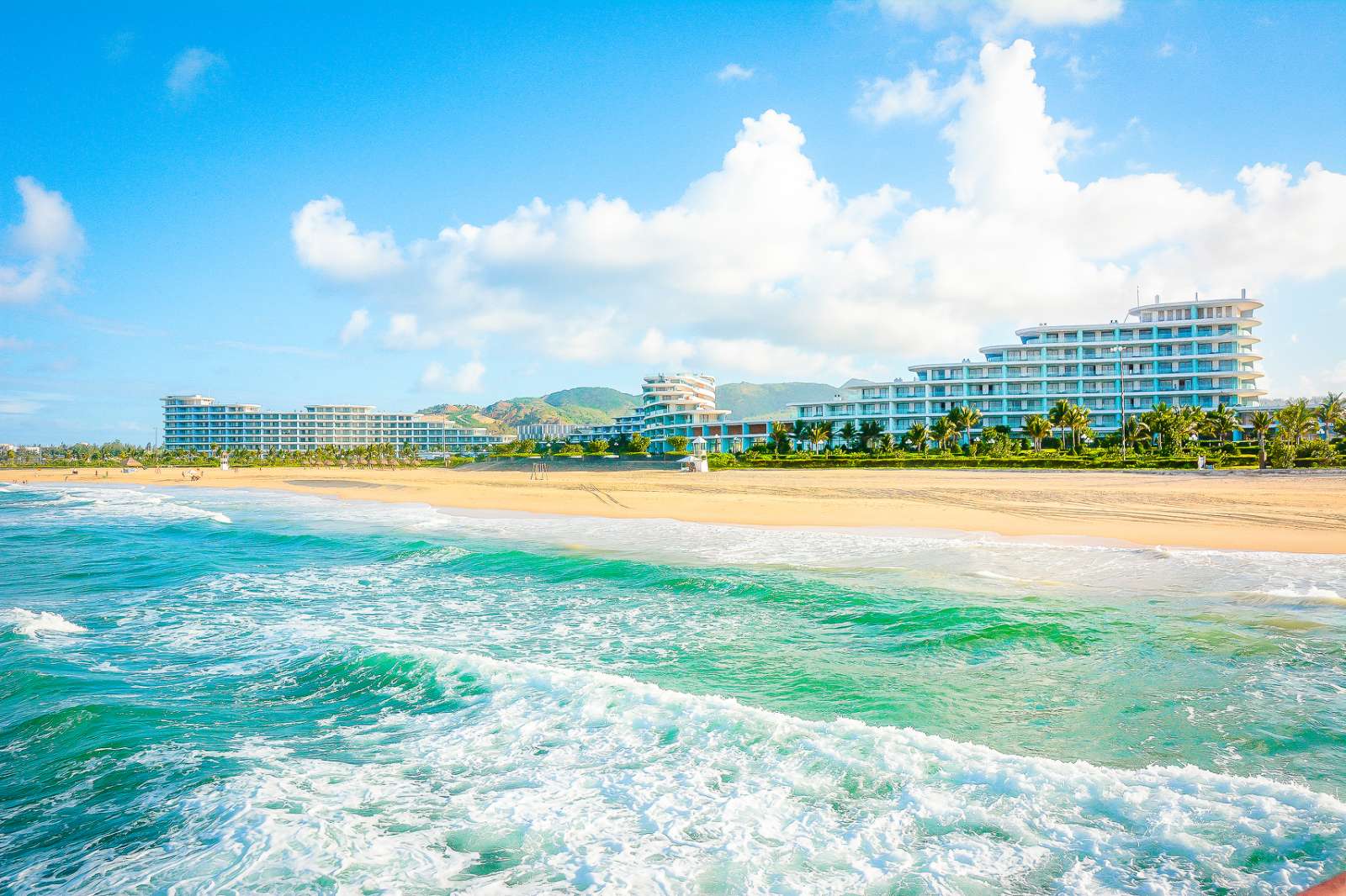 Tập đoàn FLC phát thông báo quan trọng liên quan đến khách sạn từng đạt kỷ lục dài nhất Việt Nam - Ảnh 2.