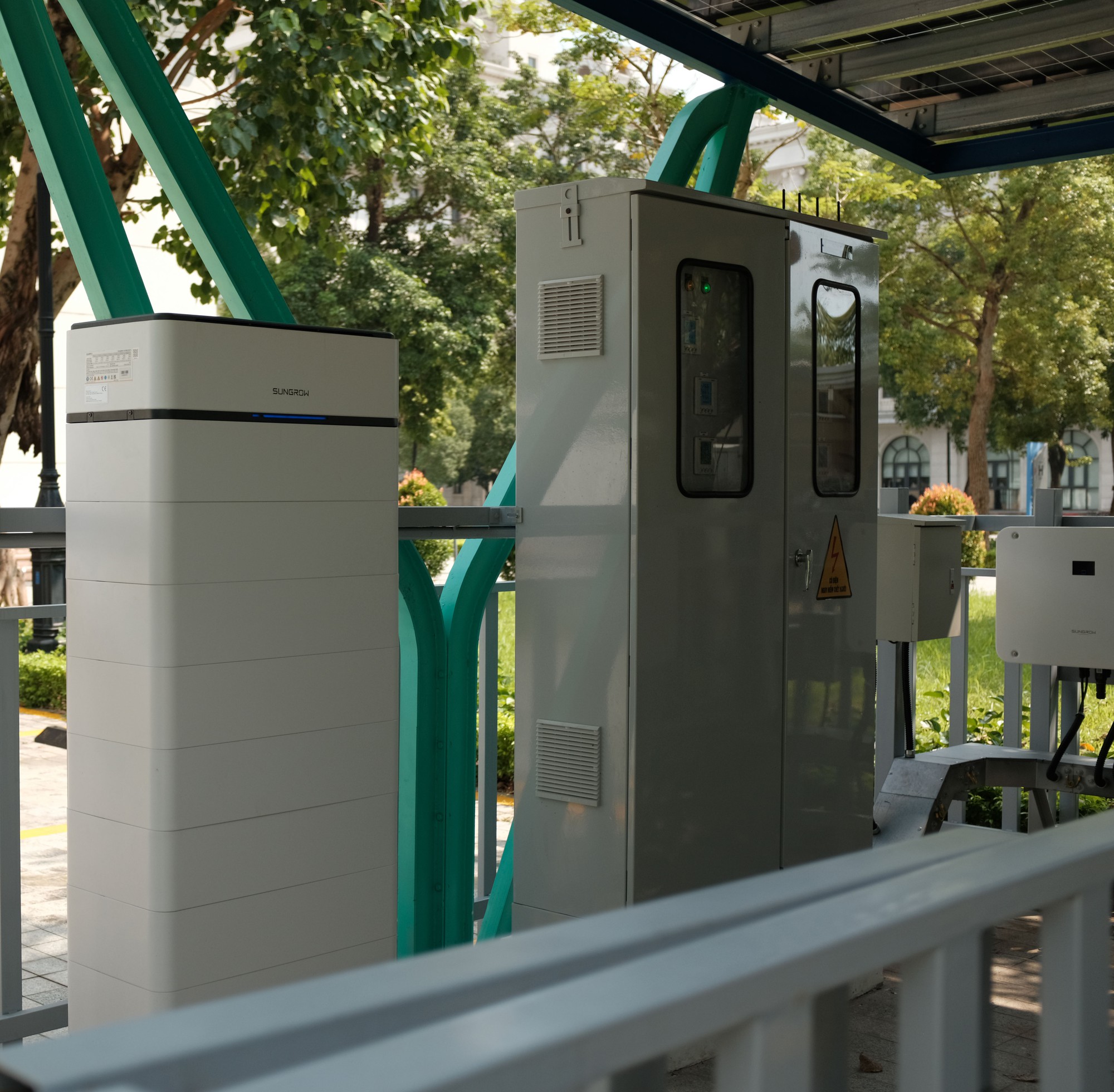 Startup được tỷ phú Phạm Nhật Vượng ươm mầm: Giải bài toán trạm sạc, giúp giảm 40% chi phí vận hành- Ảnh 3.