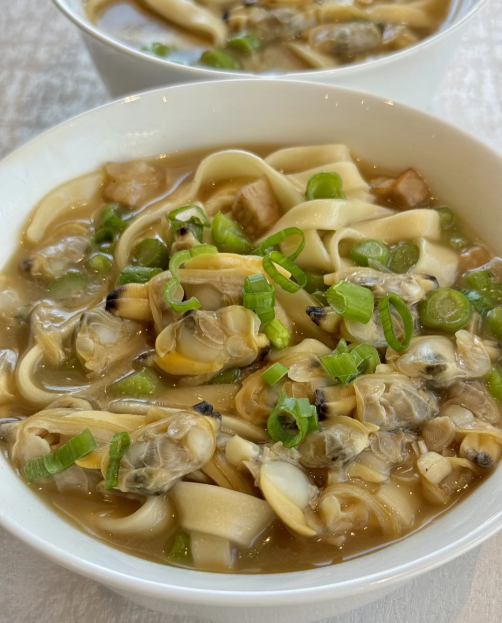 Ai mê bún phở chắc chắn phải thèm "chảy nước miếng" với 6 tô mì nức tiếng vùng này: Nước dùng thanh ngọt, thêm khúc "xí quách" thì quên sầu!- Ảnh 5.