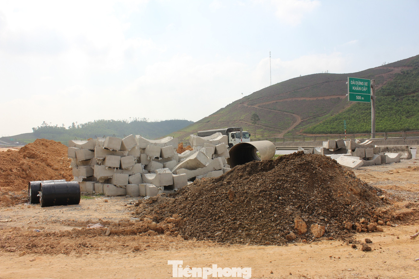 Dự án giao thông nguy cơ 'vỡ' tiến độ vì khan hiếm xăng dầu, vật liệu tăng giá- Ảnh 3.
