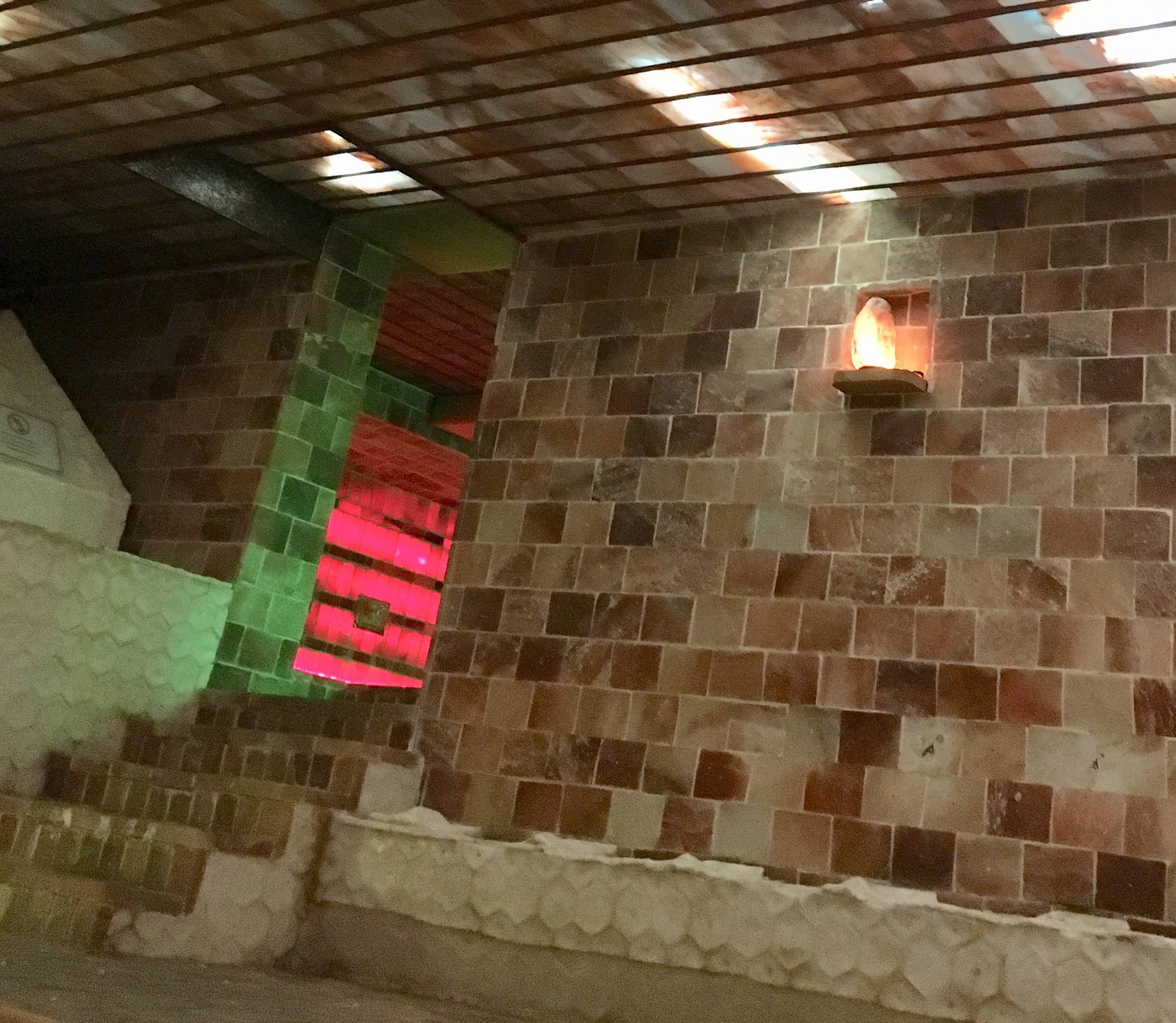 4h sáng, khách Việt bỏ chạy khỏi phòng tắm hơi công cộng ở Hàn Quốc: "Nơi đó không dành cho tôi"- Ảnh 1.