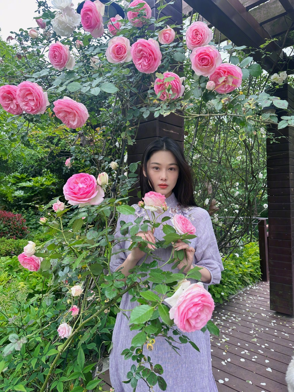 Sĩ quan đặc công 3 đời theo binh nghiệp cưới mỹ nhân giới giải trí: Hôn nhân 8 năm sau ngày bị phản đối kịch liệt- Ảnh 10.