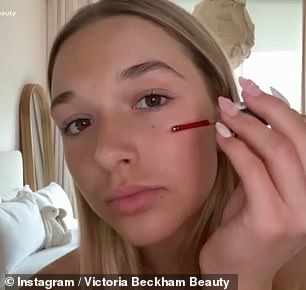 Tiểu thư Harper Beckham 14 tuổi xinh đẹp phổng phao, được ví như Kylie Jenner phiên bản Anh- Ảnh 2.