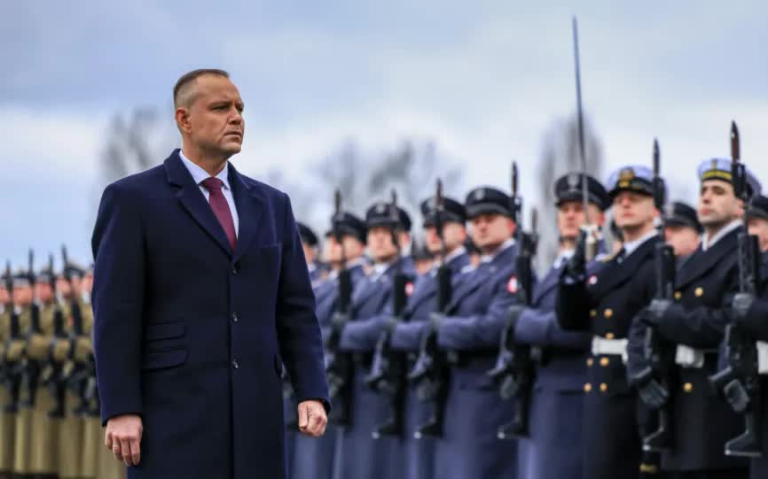 Tổng thống Nawrocki phủ quyết dự luật về việc Ba Lan nhận khoản vay quốc phòng 44 tỷ Euro từ EU (Ảnh: KPRP)