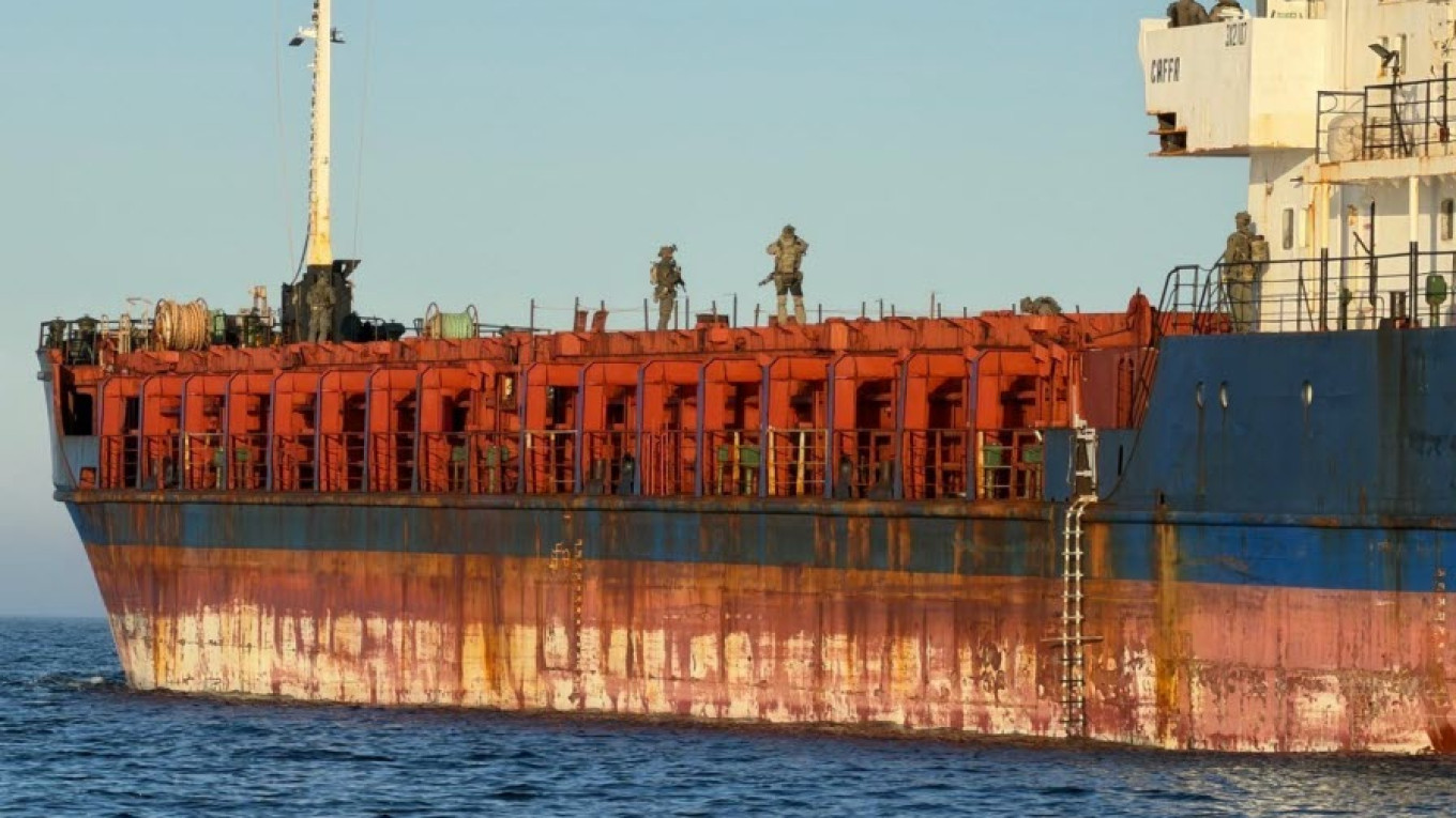 Thụy Điển bắt giữ tàu không quốc tịch thứ 2 trong vòng một tuần- Ảnh 1.