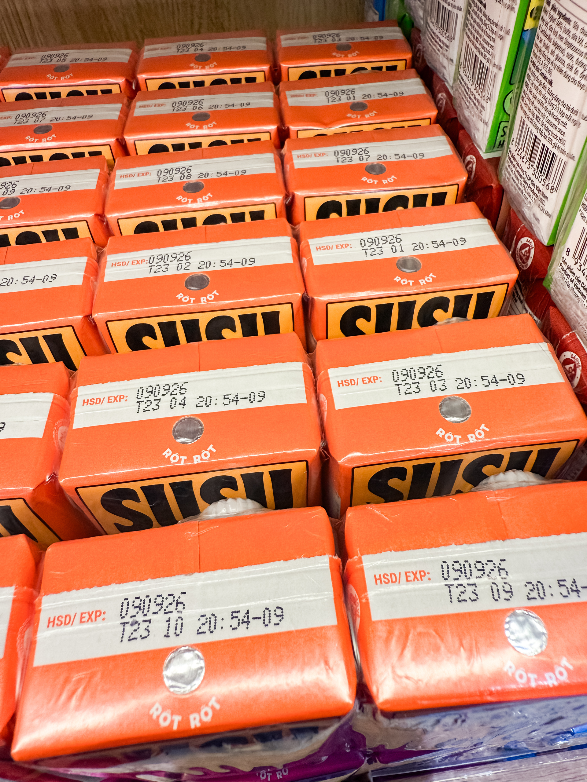 Hãng sữa quốc dân Vinamilk đặt "mật mã" trên bao bì- Ảnh 5.