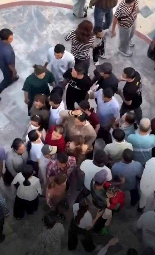 Chân dung các đối tượng vừa bị bắt trong vụ dàn cảnh cướp giật tài sản nghiêm trọng tại Liên Hoa Bảo Tháp- Ảnh 1. Chân dung các đối tượng vừa bị bắt trong vụ dàn cảnh cướp giật tài sản nghiêm trọng tại Liên Hoa Bảo Tháp- Ảnh 1.