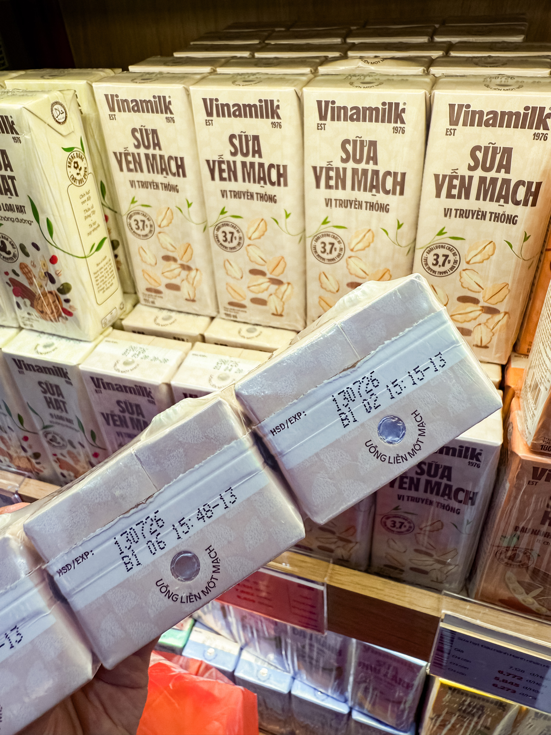 Hãng sữa quốc dân Vinamilk đặt "mật mã" trên bao bì- Ảnh 8.