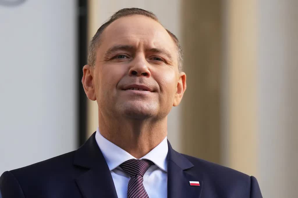 Tổng thống Ba Lan phủ quyết dự luật vay quốc phòng trị giá 44 tỷ Euro của EU- Ảnh 2.