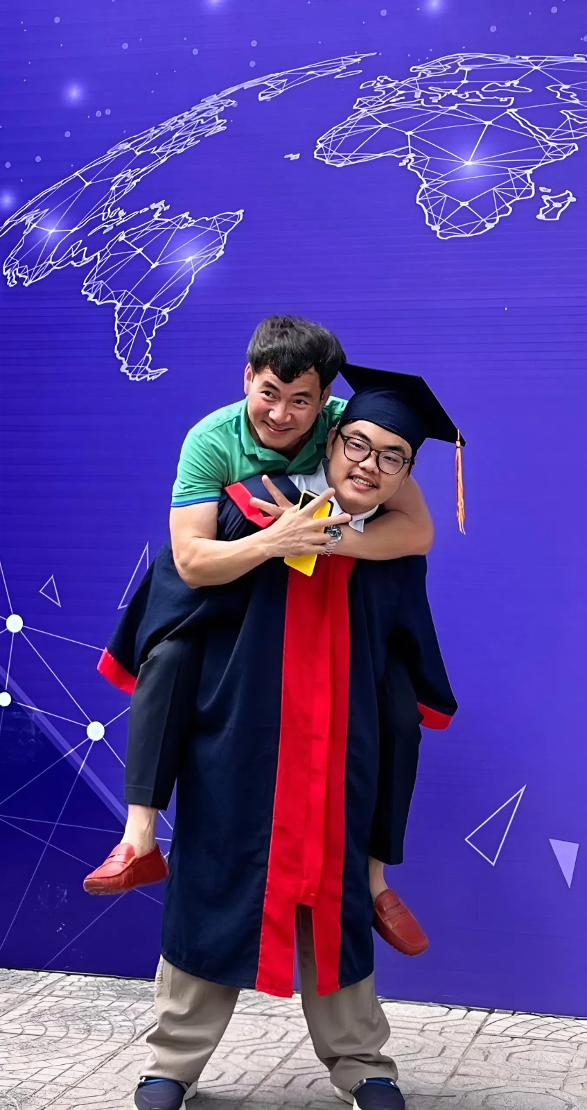 Cục trưởng Xuân Bắc bất ngờ khi con trai Bi béo dậy từ 4h sáng để học bài: "Ông mà dậy được thì tôi đi bằng đầu"- Ảnh 4.