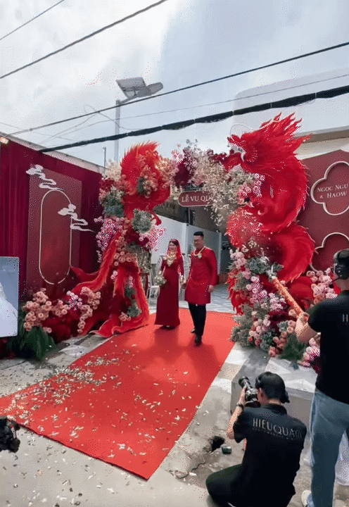 Cô dâu miền Tây lấy chồng Singapore: Hồi môn 57 cây vàng, sổ đỏ 11 tỷ, tổng giá trị ai nghe cũng choáng váng- Ảnh 1.