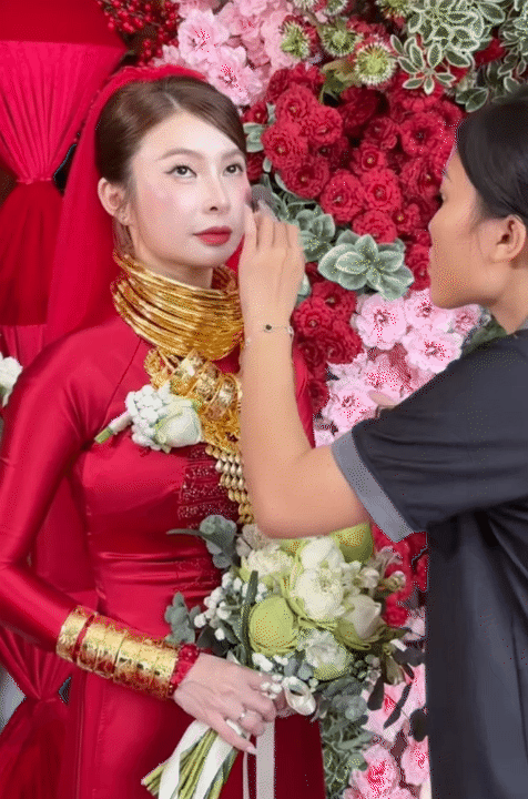 Cô dâu miền Tây lấy chồng Singapore: Hồi môn 57 cây vàng, sổ đỏ 11 tỷ, tổng giá trị ai nghe cũng choáng váng- Ảnh 13.