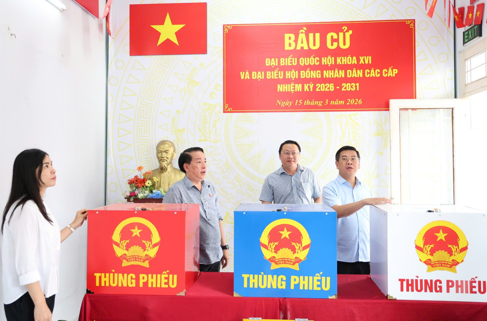 TPHCM phân công trực điều hành bầu cử xuyên suốt từ 7 giờ ngày 15-3- Ảnh 3. TPHCM phân công trực điều hành bầu cử xuyên suốt từ 7 giờ ngày 15-3- Ảnh 3.