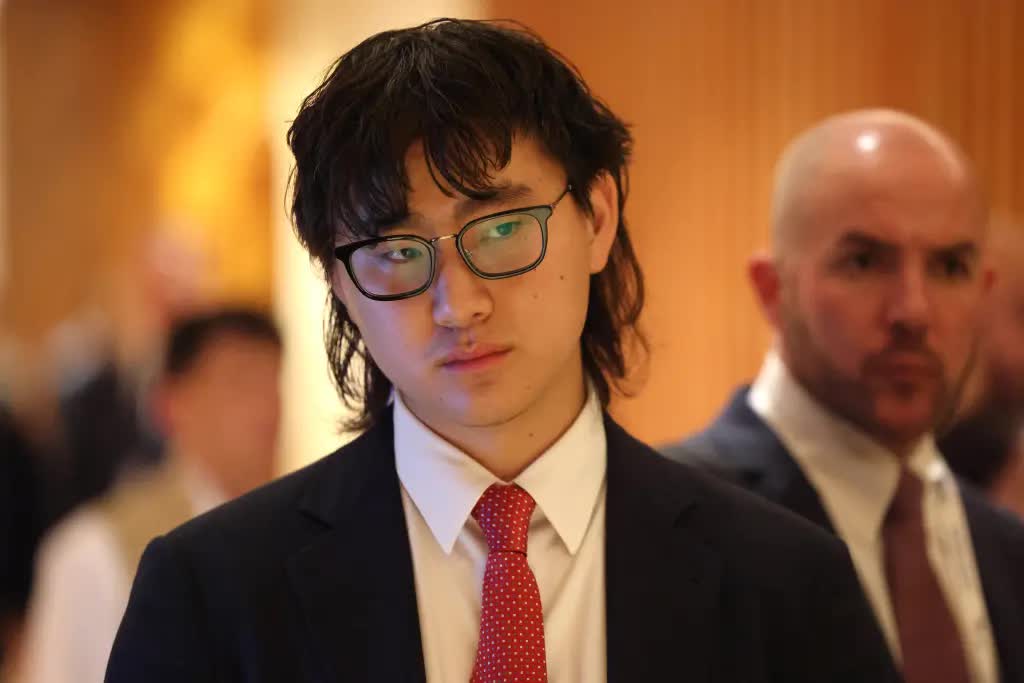 Được đầu tư cả trăm tỷ USD, AI Meta vẫn gây thất vọng, Mark Zuckerberg dự tính thuê Gemini AI của Google để dùng tạm- Ảnh 2. Được đầu tư cả trăm tỷ USD, AI Meta vẫn gây thất vọng, Mark Zuckerberg dự tính thuê Gemini AI của Google để dùng tạm- Ảnh 2.