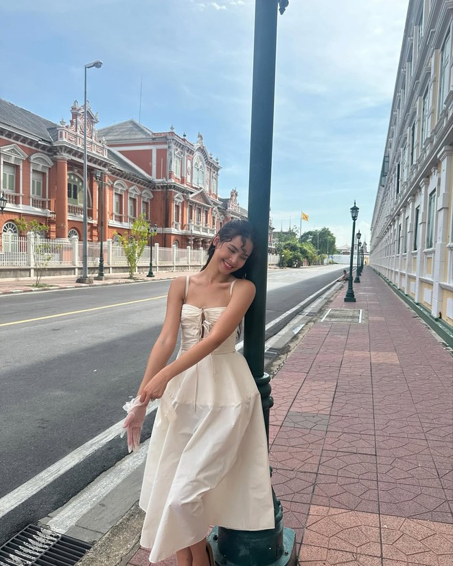 Bông hồng lai khiến 13 triệu người say đắm: Ăn mặc đẹp, đứng ở đâu cũng chiếm spotlight- Ảnh 12.