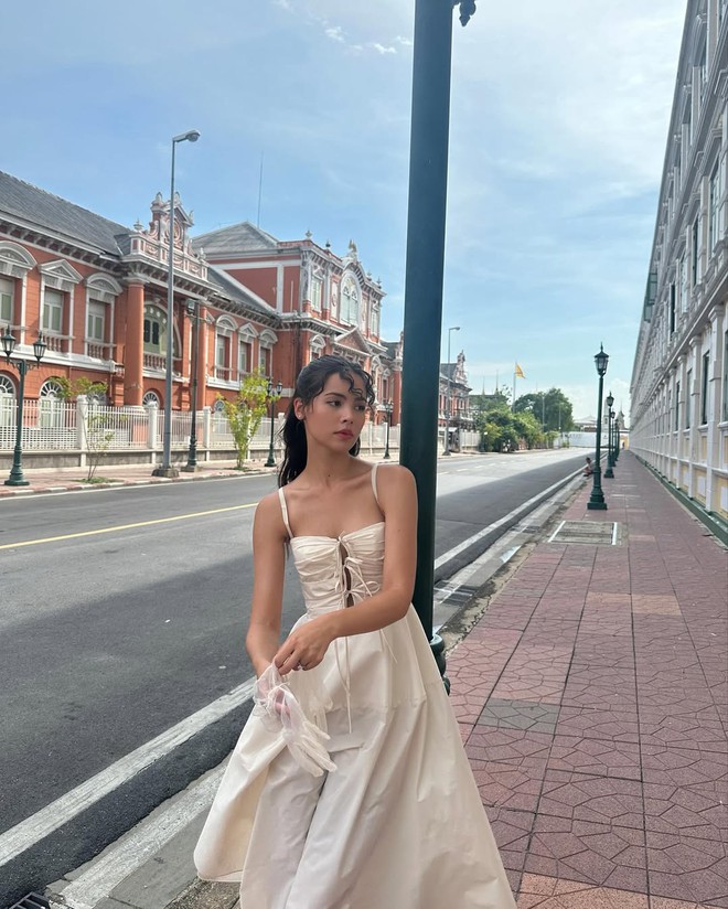 Bông hồng lai khiến 13 triệu người say đắm: Ăn mặc đẹp, đứng ở đâu cũng chiếm spotlight- Ảnh 13.