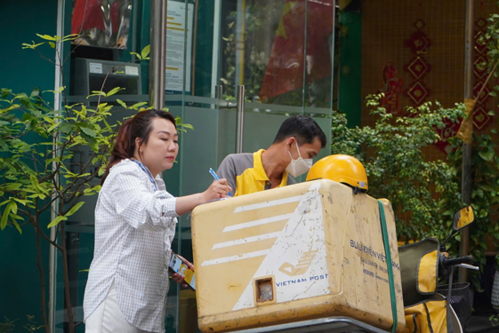 Mua hàng online không còn rẻ- Ảnh 1. Mua hàng online không còn rẻ- Ảnh 1.