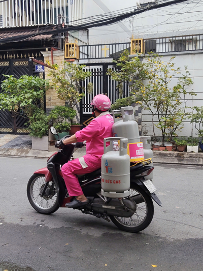 Quán ăn chật vật giữ giá - Ảnh 2.