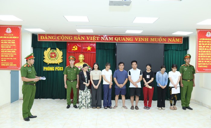 Bắt 9 đối tượng mua bán trái phép hoá đơn hơn 6.000 tỉ đồng- Ảnh 1. Bắt 9 đối tượng mua bán trái phép hoá đơn hơn 6.000 tỉ đồng- Ảnh 1.