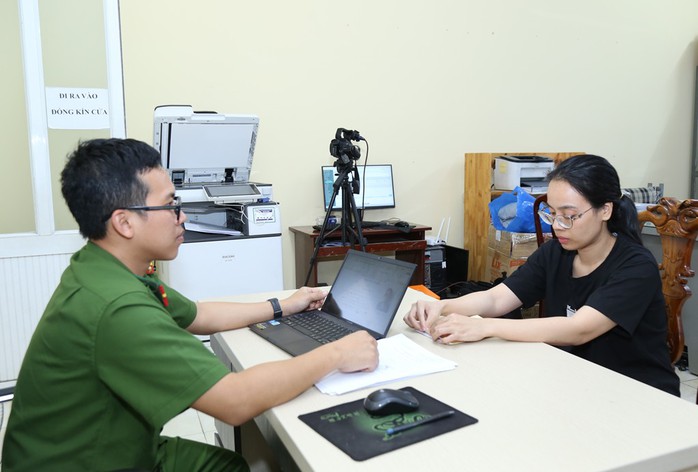 Bắt 9 đối tượng mua bán trái phép hoá đơn hơn 6.000 tỉ đồng- Ảnh 2. Bắt 9 đối tượng mua bán trái phép hoá đơn hơn 6.000 tỉ đồng- Ảnh 2.