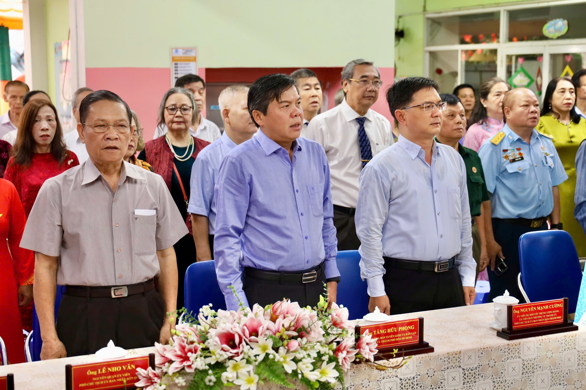 Hình ảnh lãnh đạo, nguyên lãnh đạo Đảng, nhà nước, TPHCM đi bầu cử - Ảnh 17.