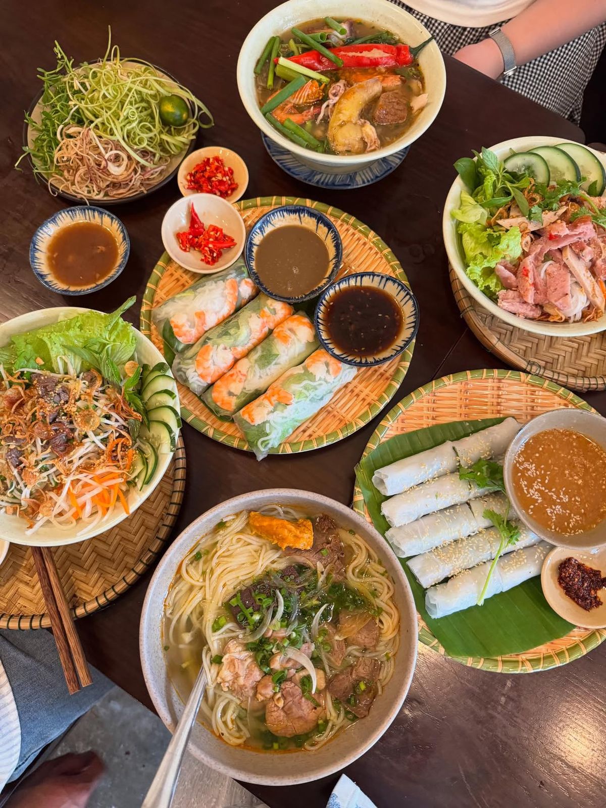 Người Việt thuộc nhóm gầy nhất châu Á nhờ 2 món ăn thường xuyên mà nhiều người không để ý- Ảnh 1.