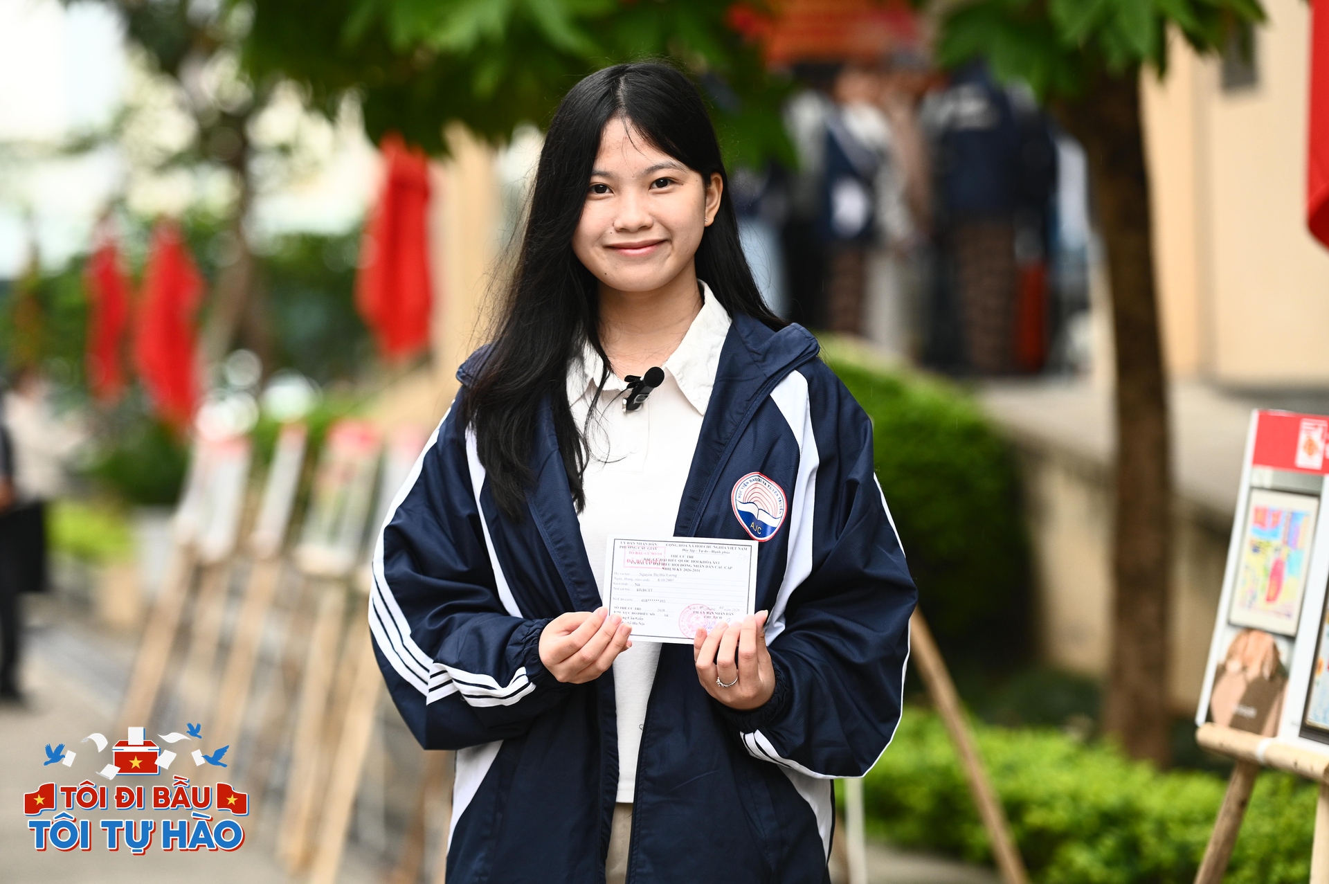 18 tuổi lần đầu đi bầu cử: Dậy từ 5h sáng vì hồi hộp, thấy bản thân "trưởng thành trong chớp mắt"- Ảnh 8.