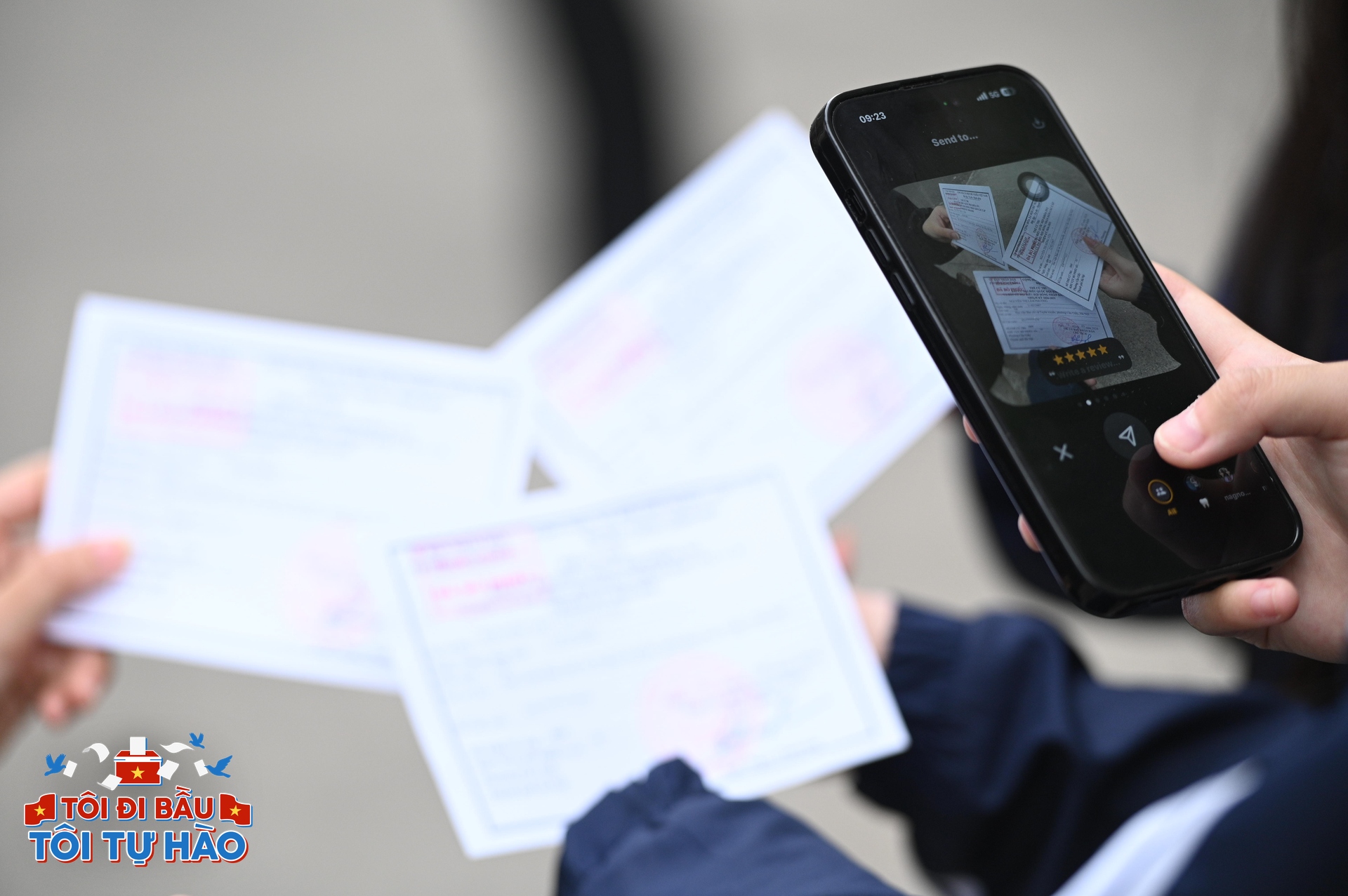 18 tuổi lần đầu đi bầu cử: Dậy từ 5h sáng vì hồi hộp, thấy bản thân "trưởng thành trong chớp mắt"- Ảnh 14.