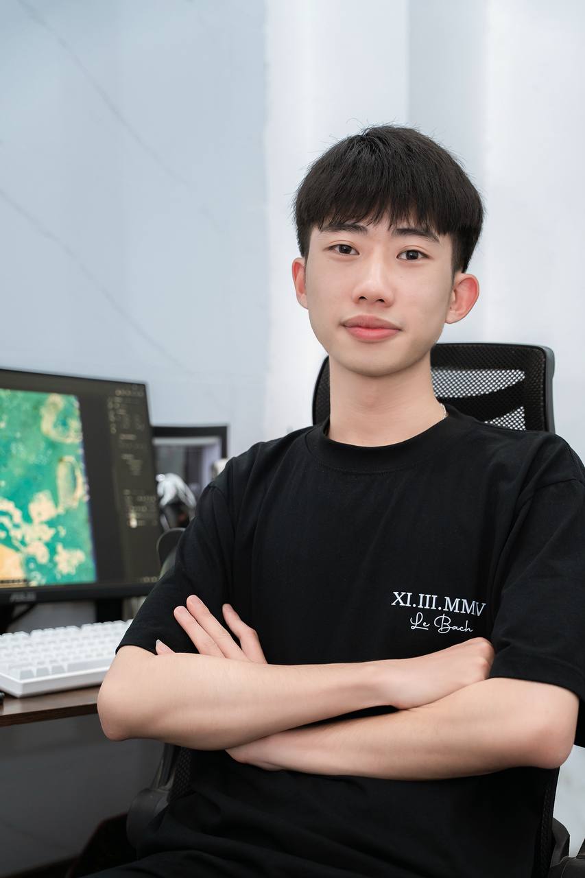 "Cao nhân" Lê Bách lần đầu lộ diện, tiết lộ hậu trường những pha "cứu ảnh" viral khắp Threads- Ảnh 4.