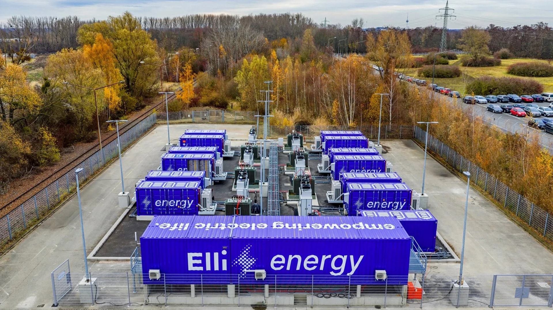 Doanh số xe điện toàn cầu sụt giảm 11% trong tháng 2, các ông lớn nhanh tay tìm "phao cứu sinh" ở mảng kinh doanh mới - quy mô thị trường gần 100 tỷ USD- Ảnh 3.